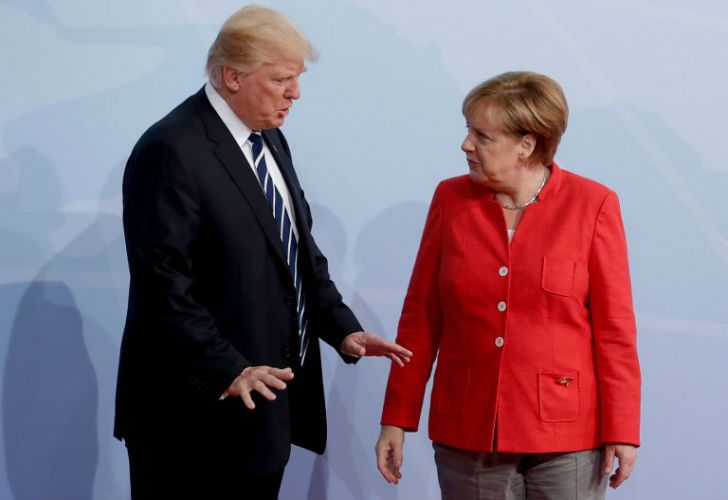 Pese a su discreción, la premier alemana no pudo ocultar su disgusto con Trump y Putin durante la reunión del G20.