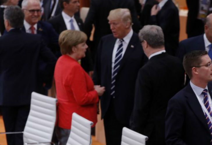 Pese a su discreción, la premier alemana no pudo ocultar su disgusto con Trump y Putin durante la reunión del G20.