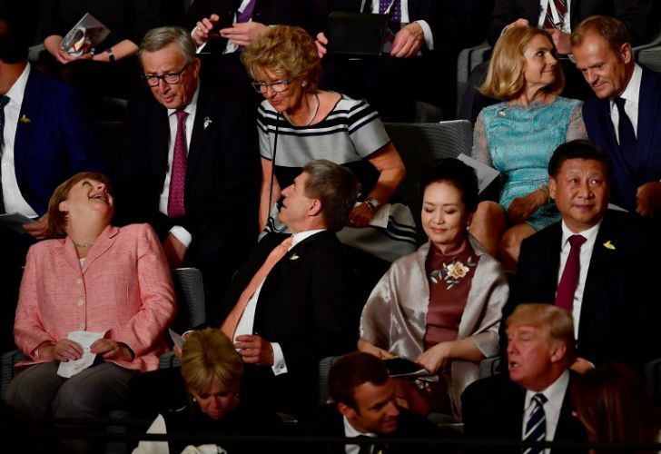 Merkel se distendió recién hacia la noche, con el concierto y la cena para jefes de Estado en el marco del encuentro internacional.