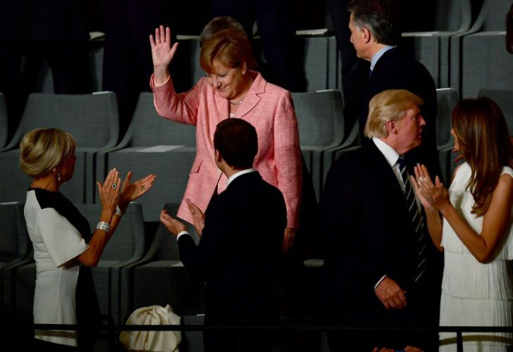 Merkel se distendió recién hacia la noche, con el concierto y la cena para jefes de Estado en el marco del encuentro internacional.