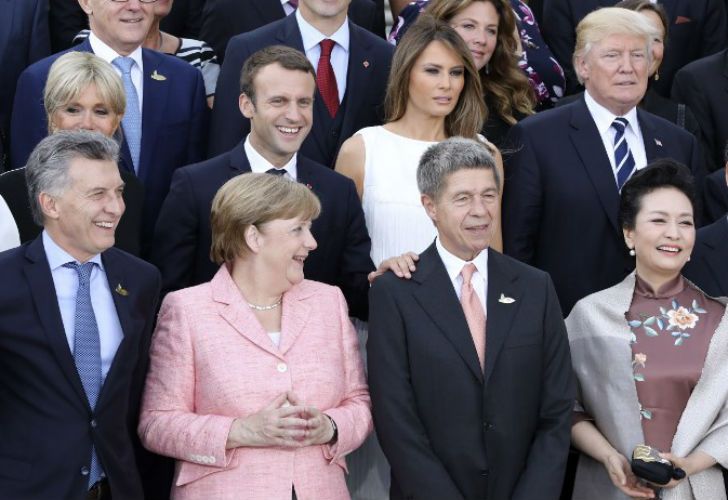 Merkel se distendió recién hacia la noche, con el concierto y la cena para jefes de Estado en el marco del encuentro internacional.