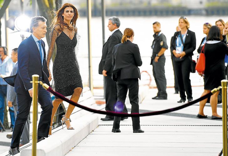 Album. Awada seductora en el comienzo oficial del G20.