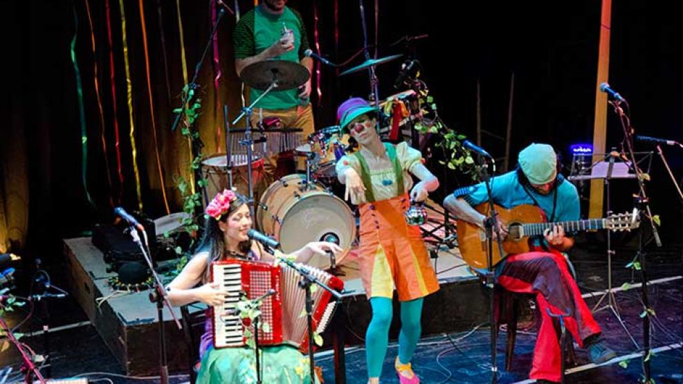 Vuelta Canela, un espectáculo con música, clown e invitados