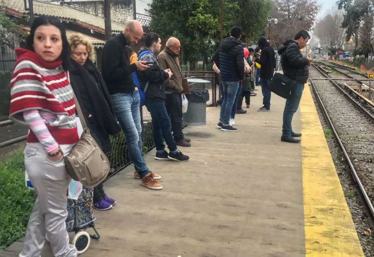 El ministro de Transporte, Guillermo Dietrich, participó del Timbreo en la localidad de San Fernando. 