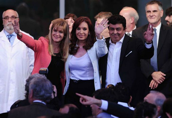 Magario, Fernández de Kirchner y Espinoza, durante la campaña en 2015.