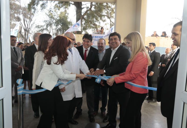  Cristina en 2015, durante la primera inauguración. Desde la oposición aseguraban que sólo habían habilitado un tramo de la obra.