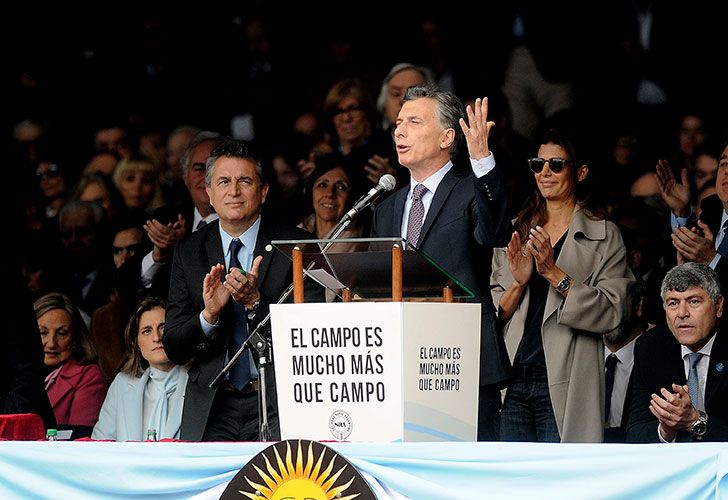 EL PRESIDENTE DE LA NACION, MAURICIO MACRI, ENCABEZA EL ACTO INAUGURAL DE LA 131 EXPOSICION RURAL DE PALERMO, JUNTO AL PRESIDENTE DE LA SRA, LUIS MIGUEL ETCHEVEHERE.