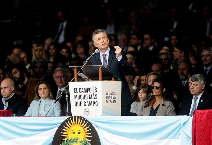 EL PRESIDENTE DE LA NACION, MAURICIO MACRI, ENCABEZA EL ACTO INAUGURAL DE LA 131 EXPOSICION RURAL DE PALERMO, JUNTO AL PRESIDENTE DE LA SRA, LUIS MIGUEL ETCHEVEHERE.