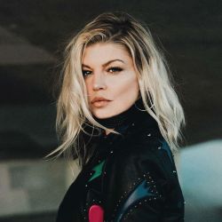 Hombre | El sensual desnudo de Fergie a los 42 años
