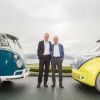 2-eckhard-scholz-y-herbert-diess-announce-the-decision-for-a-series-production-version