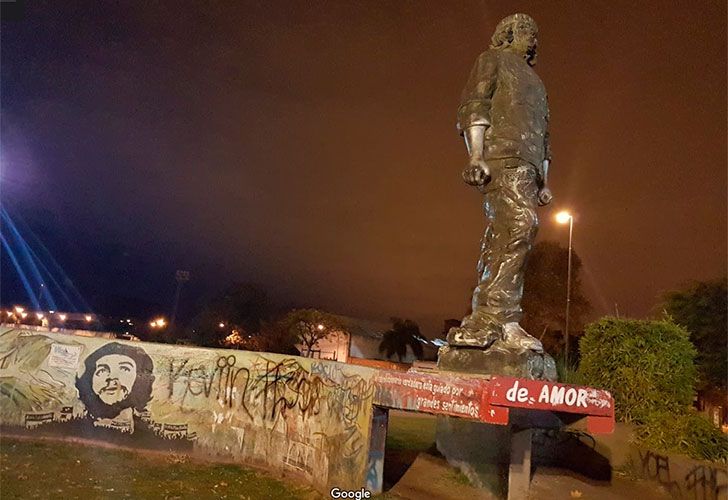 Una organización junta firmas para quitar una estatua del "Che" Guevara en Rosario 