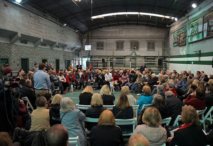 Carrió y Larreta en acto de campaña en el gimnasio de Excursionistas