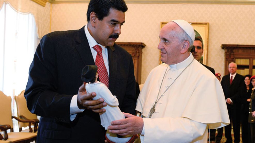 20170805_1227_columnas_Maduro-Papa-Francisco-1_AFP