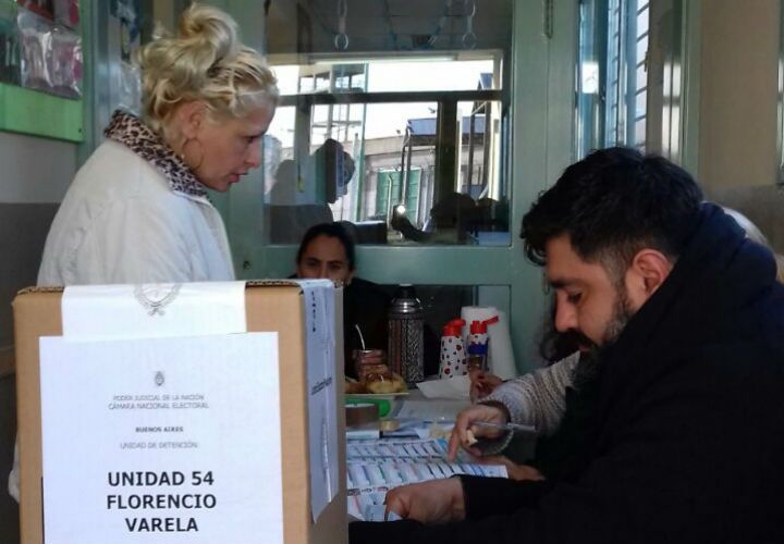 La presos votaron con boleta única. 