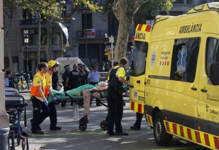 ISIS se atribuyó el atentado que dejó 13 muertos y decenas de heridos en Barcelona. 