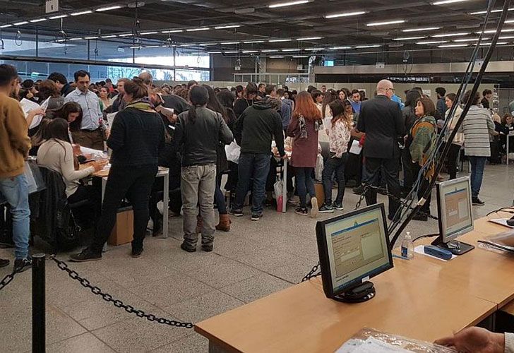 En calma. Pese a las acusaciones cruzadas del domingo a la noche y la madrugada del lunes, el recuento de votos transcurre con normalidad y buen clima entre los fiscales.