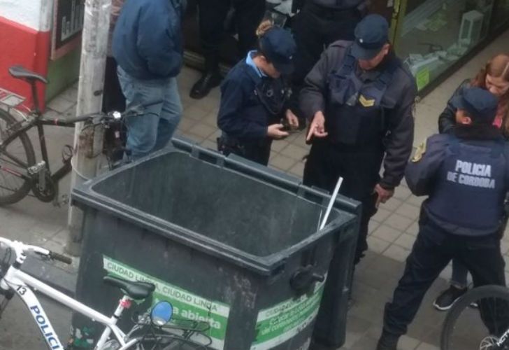 El bebé hallado en Córdoba en un contenedor de basura se encuentra internado en buen estado de salud.