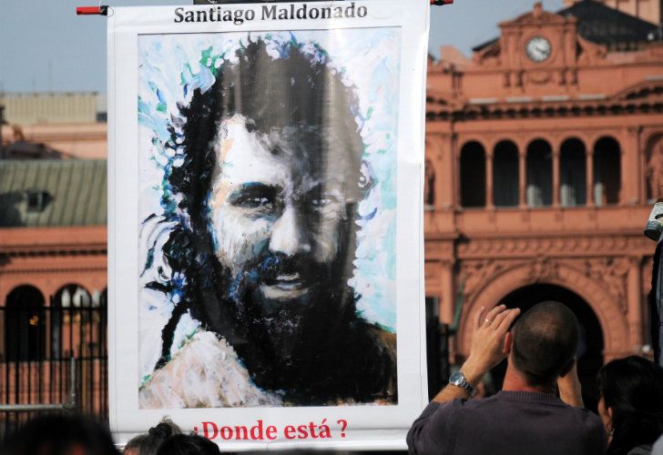 A un mes de su desaparición, miles de personas marchan para pedir por la aparición con vida de Santiago Maldonado.