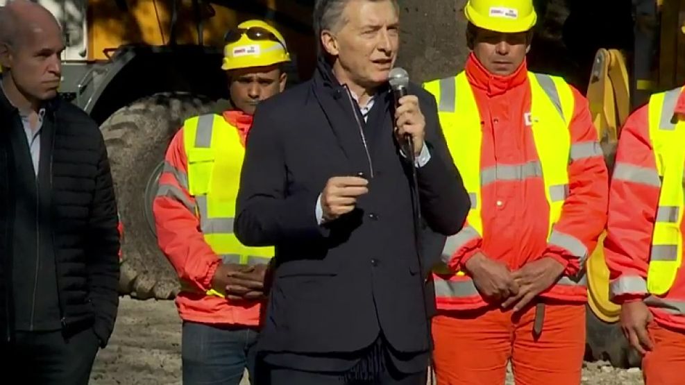 Macri al inaugurar obras del Viaducto Mitre.