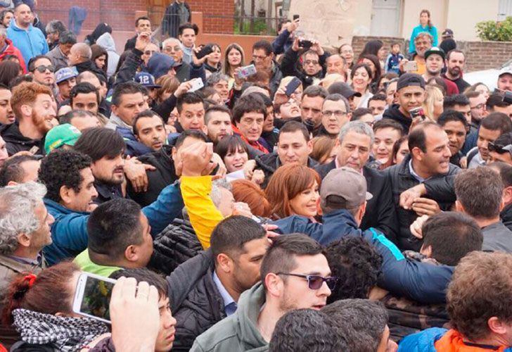 Junto a una multitud Cristina visitó Avellaneda.