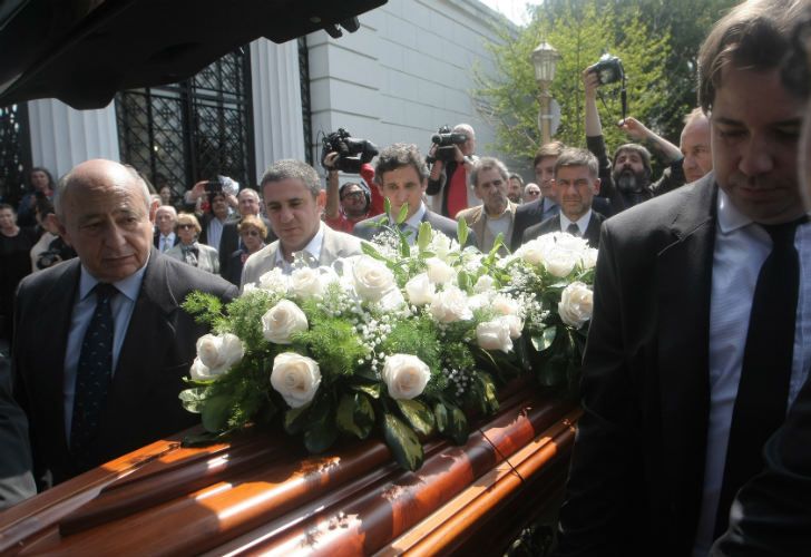 Los restos de María Julia Alsogaray fueron trasladados al cementerio de Recoleta, donde será sepultada.