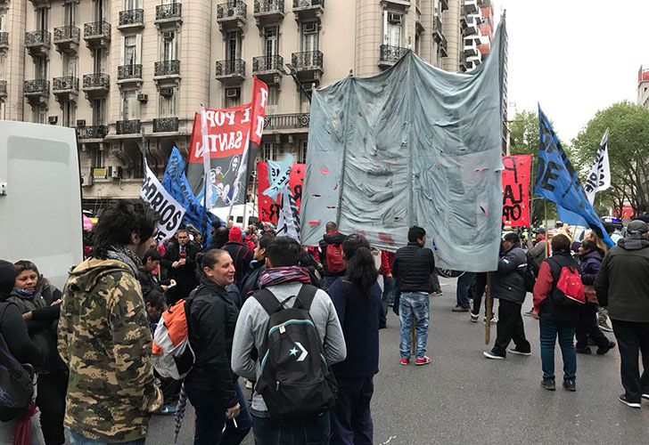 Corte en Av Corrientes y Av Callao