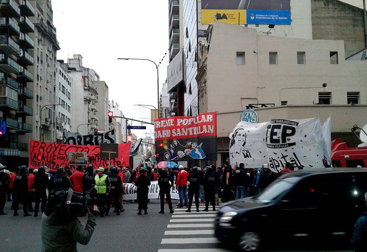 Corte en Av Corrientes y Av Callao