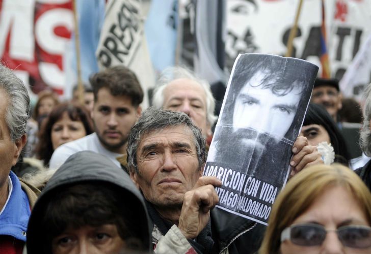 A dos meses de su desaparición, una nueva y multitudinaria manifestación por su aparición con vida.