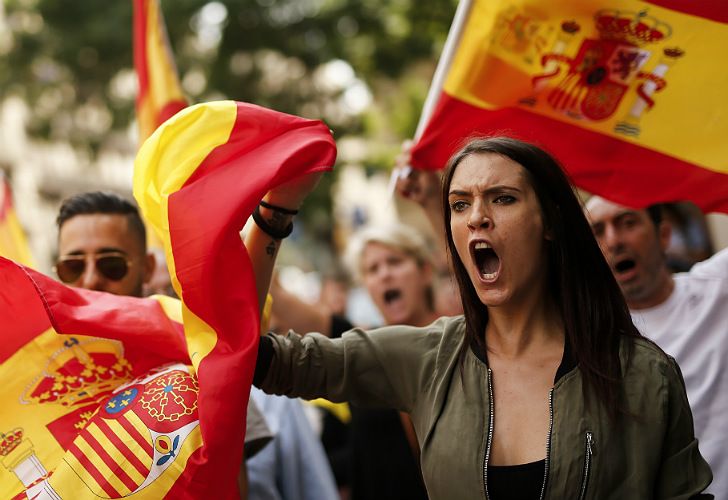 Cataluña salió a votar el referéndum a pesar de las presiones desde Madrid.