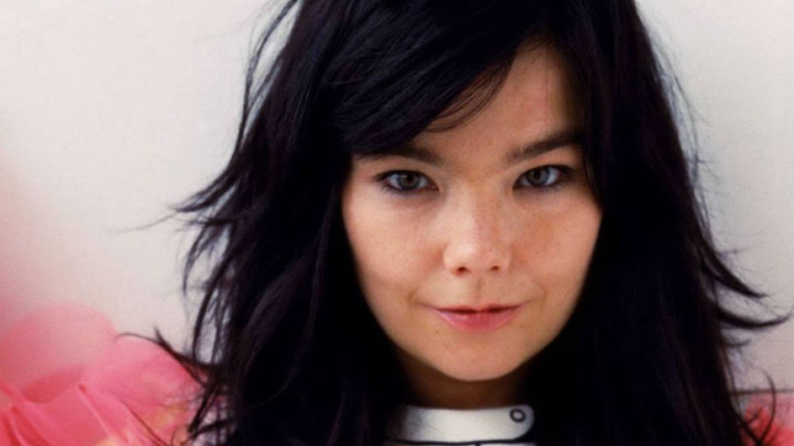 Björk Revela Que Fue Acosada Sexualmente Por Un Director Danés Exitoina