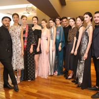 44-las-modelos-junto-a-los-profesionales-de-estee-lauder-y-vangart-peluquerias