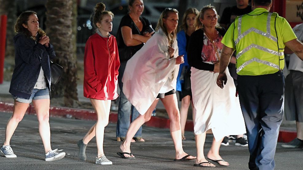 Así corrieron las víctimas rescatadas del tiroteo en Las Vegas.