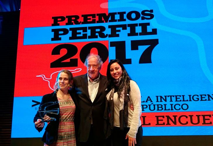 Florencia Vavassori recibe el Premio Perfil 2017