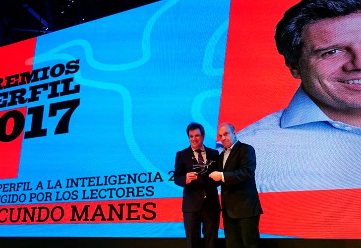 Facundo Manes y Hernán Lombardi en los Premios Perfil 2017