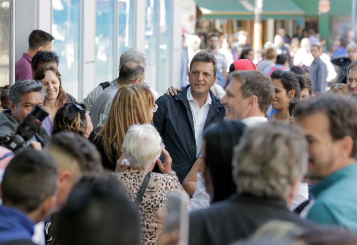 TRES DE FEBRERO. El candidato a senador de 1País hizo eje en la seguridad y el miedo. 