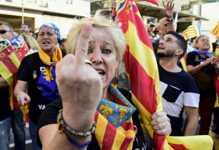 La tensión crece en España por una posible declaración independentista del gobierno catalán. 