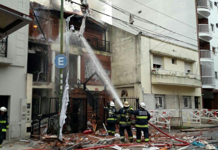 El incendio se desató en una vivienda de la calle Neuquén al 2200, en el barrio de Flores
