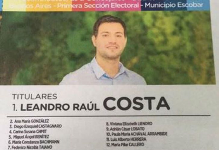 EN CAMPAÑA. Federico Taiano atrás de Peña y séptimo en la lista de concejales de Escobar. 