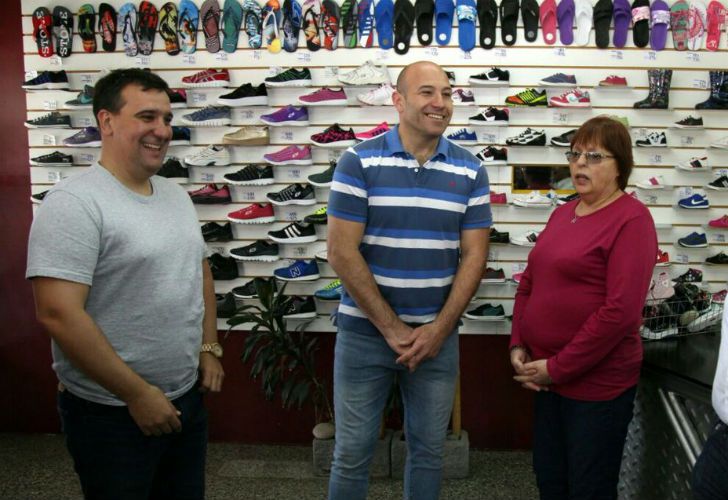 El intendente de Quilmes, Martiniano Molina, recorrió Ezpeleta.