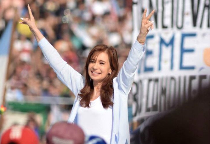 Cristina Fernández dio un masivo acto en el Estadio de Racing.