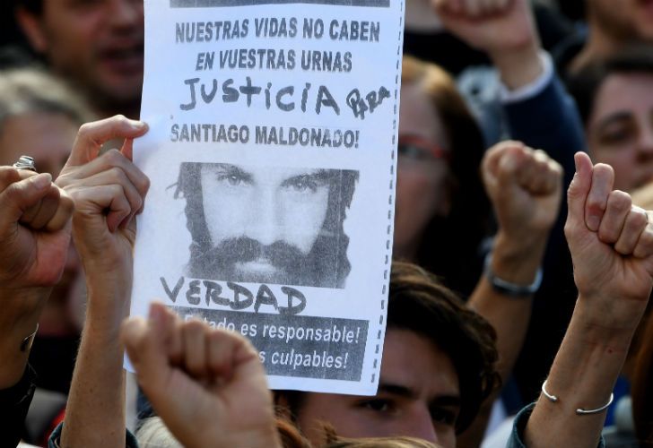 Cientos de personas se congregaron el sábado en Plaza de Mayo para pedir justicia por Santiago Maldonado.