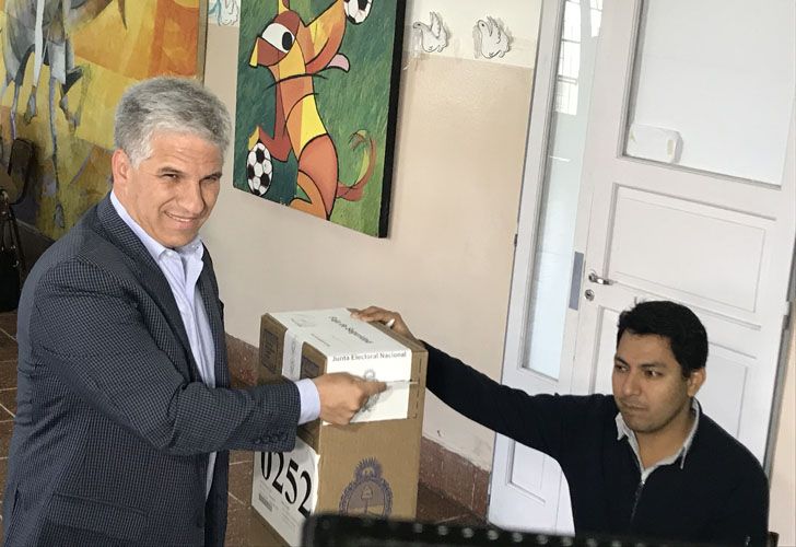 Claudio Poggi, Votando en su provincia en San Luis