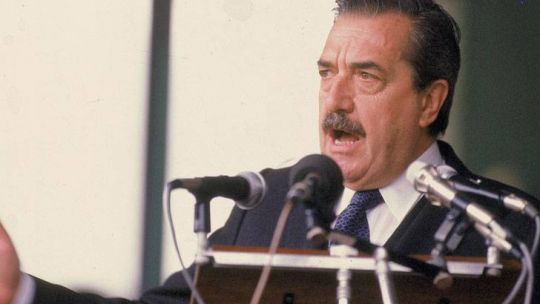 El peronismo se enfrenta a un replanteo tan profundo como el que vivió en 1985 con la victoria del alfonsinismo.