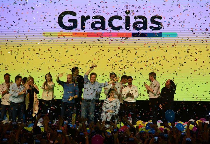 Festejo final en el bunker de Cambiemos con todos sus candidatos.