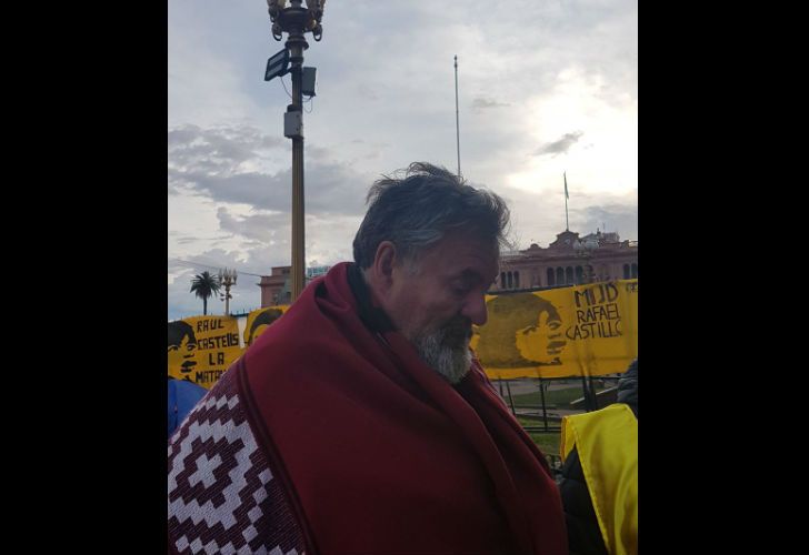 Raúl Castells en Plaza de Mayo.