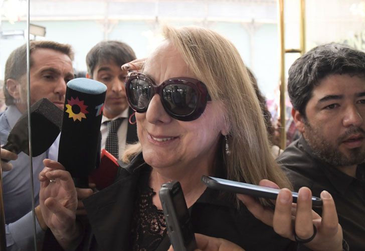 La santacruceña Alicia Kirchner llegó más tarde de lo pactado, 