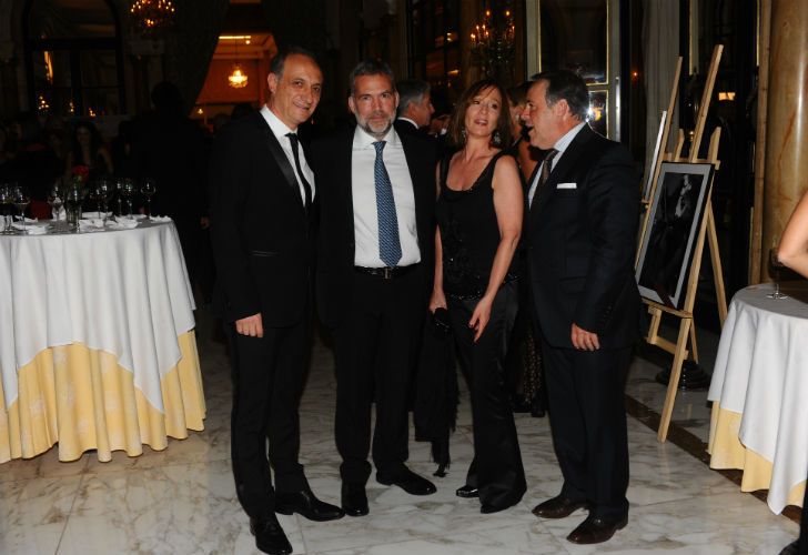 Cena de gala Disfam 2017. Fabian Scoltore, Augusto Rodriguez Larreta, Carna y su mujer