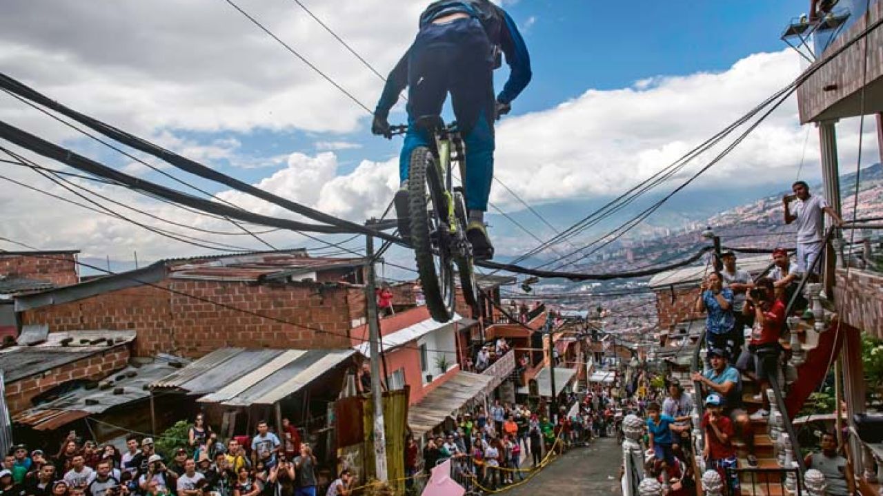 topshot-cycling-colombia-downhill-race