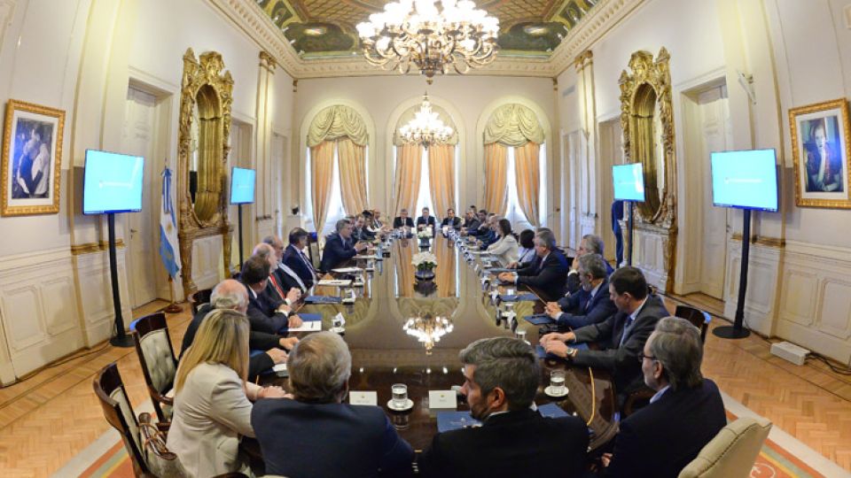 según fuentes oficiales, el Gobierno prometió compensar a las provincias por el monto que pudieran haber perdido producto de las dos medidas.