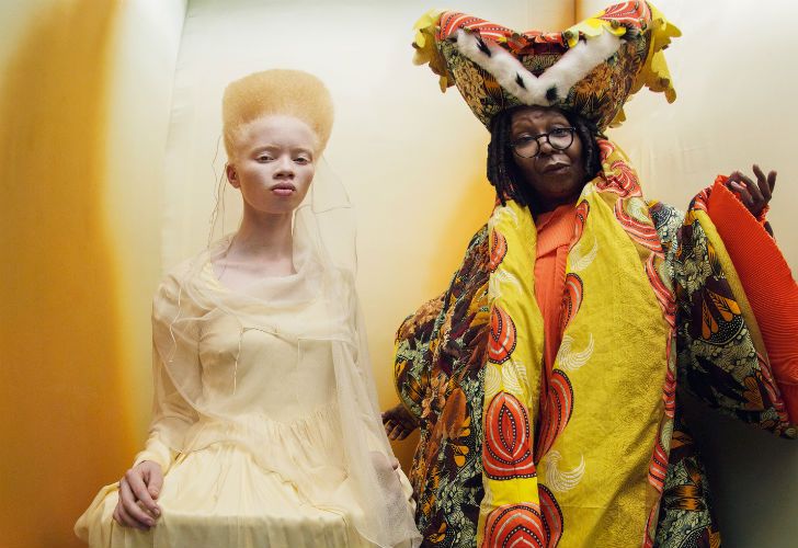 Pirelli presentó su calendario 2018 a cargo del fotógrafo inglés Tim Walker. El profesional se inspiró en los personajes de Alicia en el País de las Maravillas.